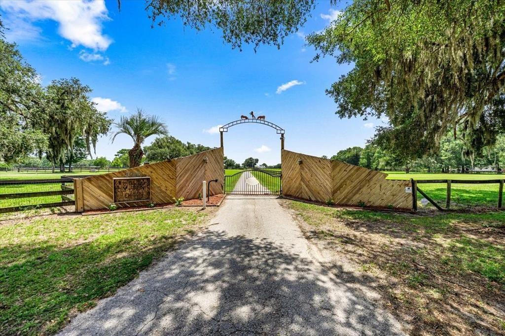For Sale: $1,290,000 (4 beds, 4 baths, 5438 Square Feet)