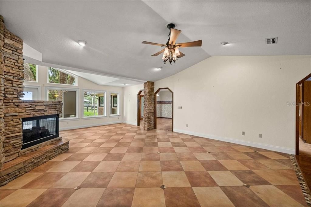 For Sale: $1,290,000 (4 beds, 4 baths, 5438 Square Feet)