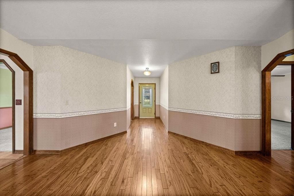 For Sale: $1,290,000 (4 beds, 4 baths, 5438 Square Feet)