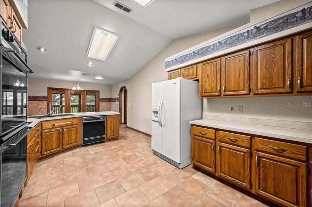 For Sale: $1,290,000 (4 beds, 4 baths, 5438 Square Feet)