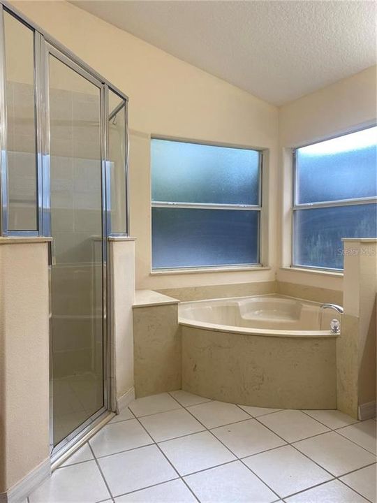 В аренду: $2,700 (4 спален, 2 ванн, 2085 Квадратных фут)