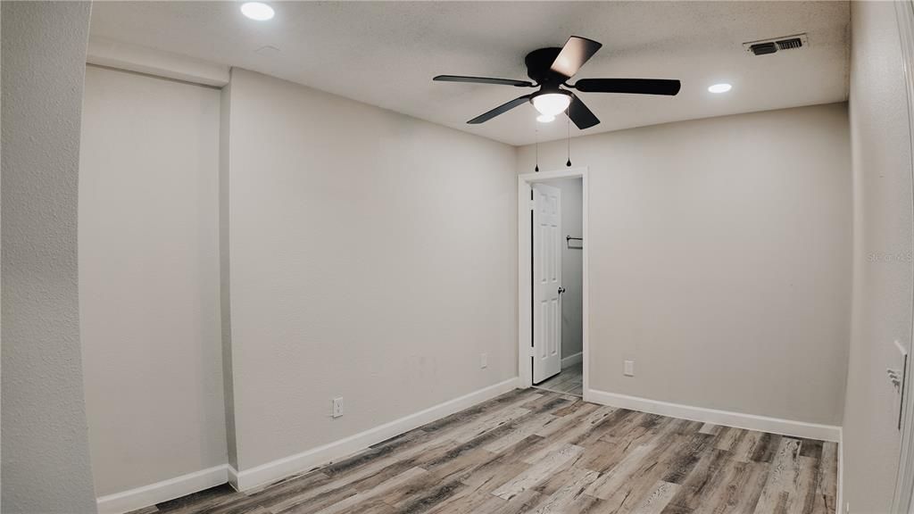 En Venta: $359,900 (3 camas, 3 baños, 1501 Pies cuadrados)