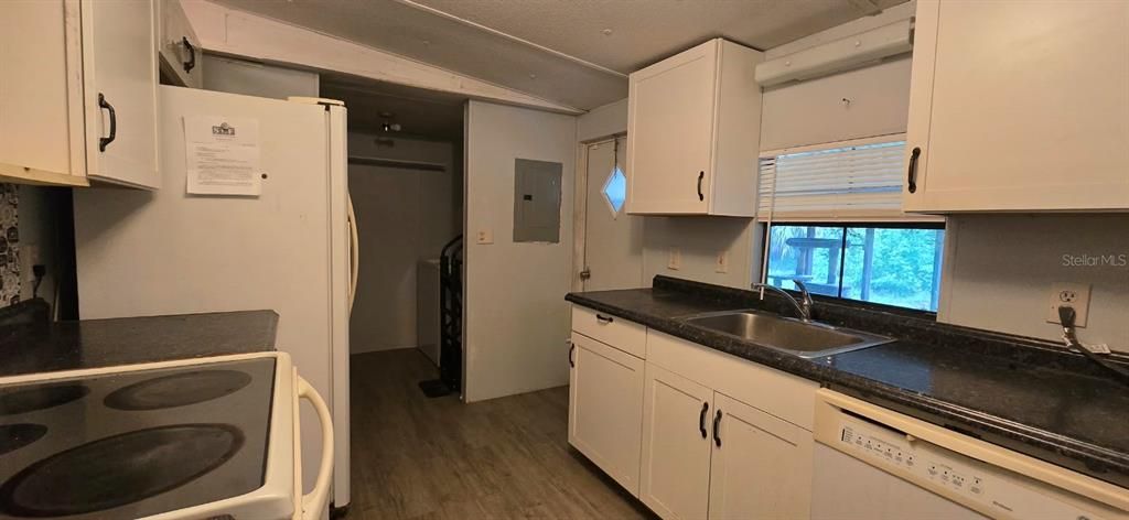 На продажу: $85,000 (3 спален, 2 ванн, 1152 Квадратных фут)