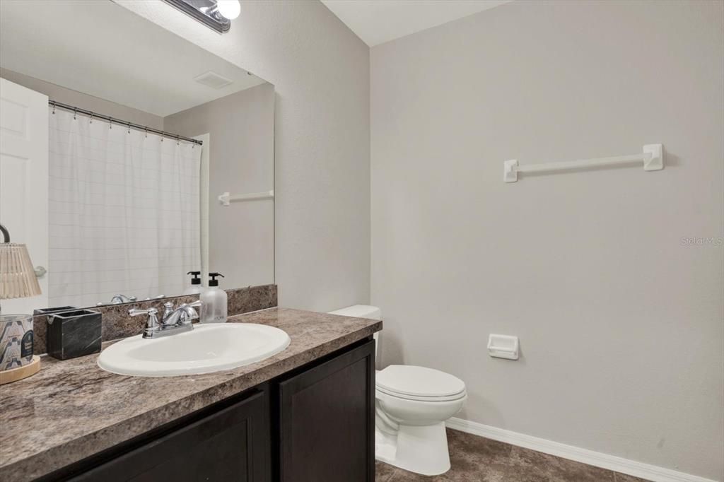 For Rent: $2,500 (3 beds, 2 baths, 1461 Square Feet)