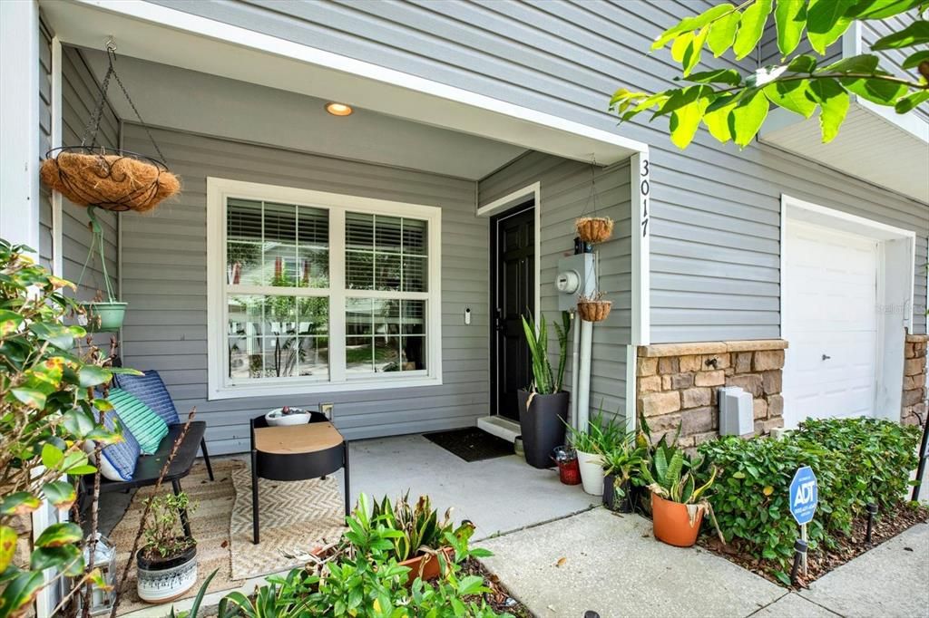 For Rent: $2,500 (3 beds, 2 baths, 1461 Square Feet)