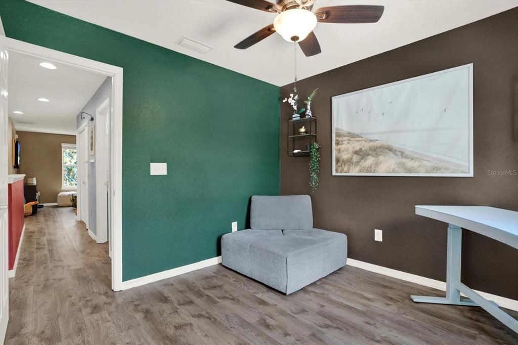 For Rent: $2,500 (3 beds, 2 baths, 1461 Square Feet)