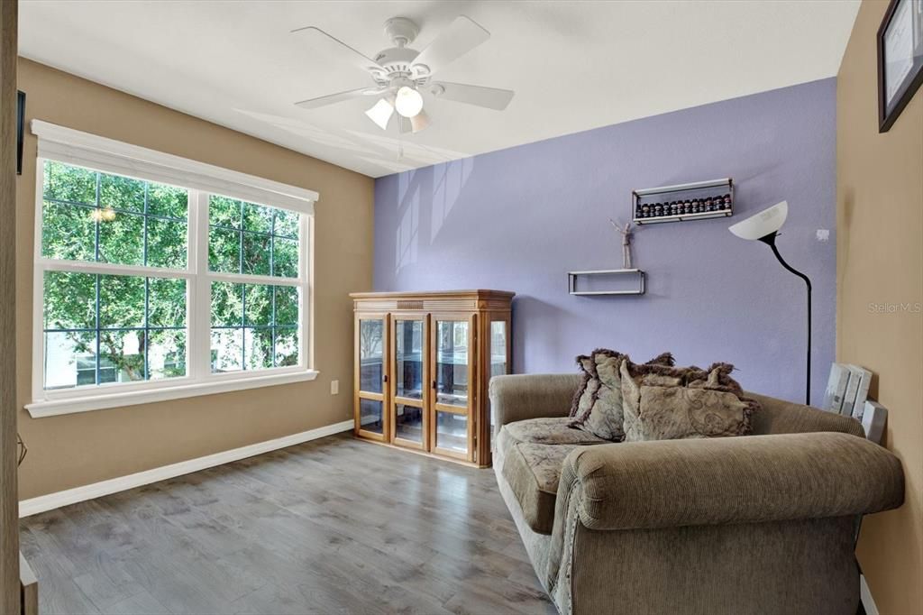 For Rent: $2,500 (3 beds, 2 baths, 1461 Square Feet)