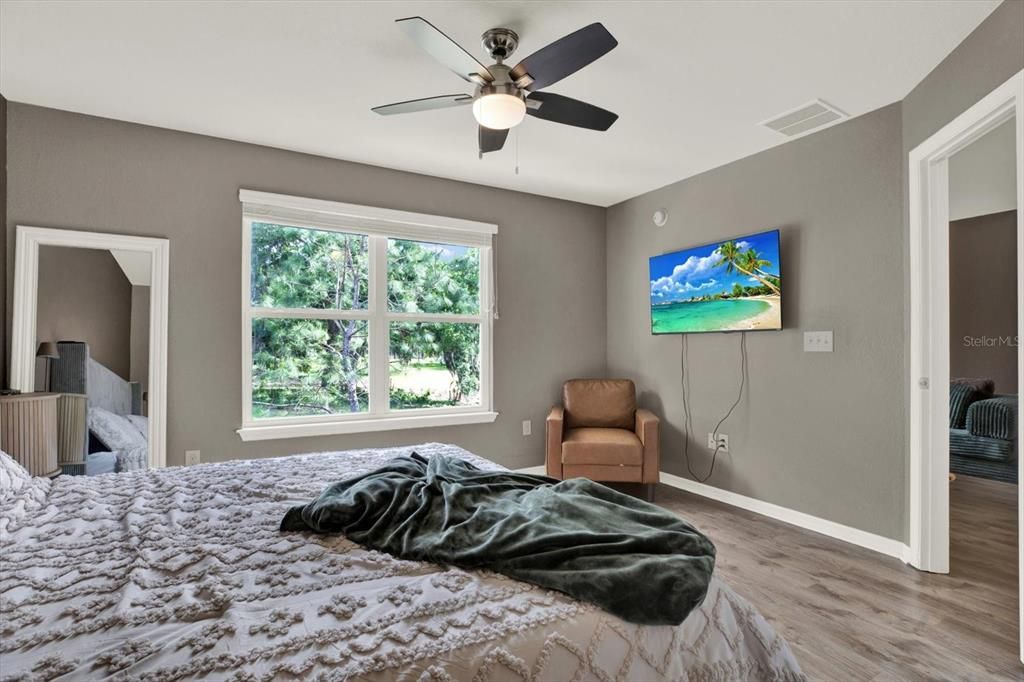 For Rent: $2,500 (3 beds, 2 baths, 1461 Square Feet)