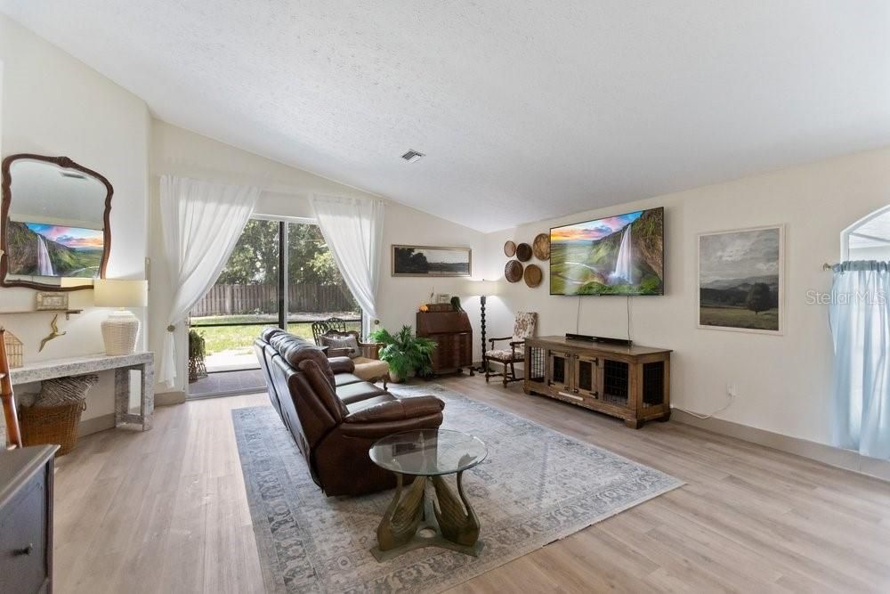 En Venta: $364,900 (3 camas, 2 baños, 1412 Pies cuadrados)
