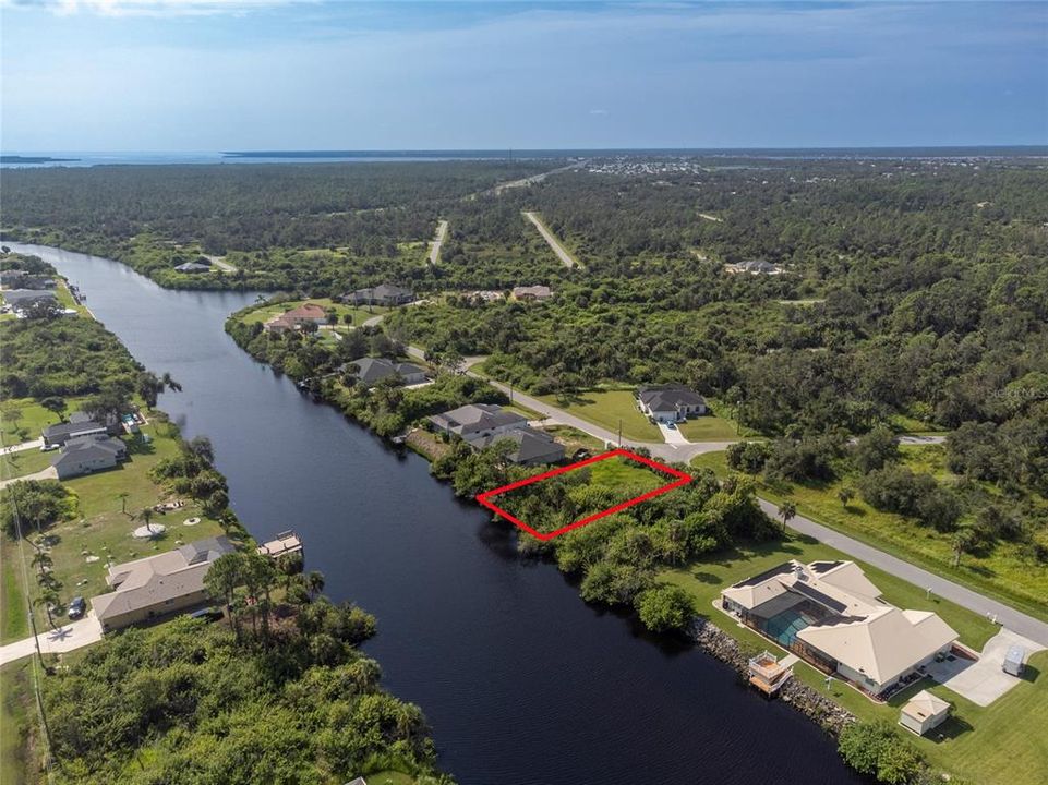 На продажу: $58,000 (0.23 acres)