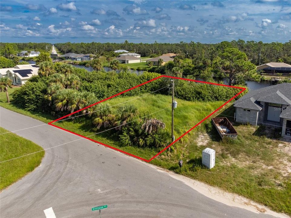 На продажу: $58,000 (0.23 acres)