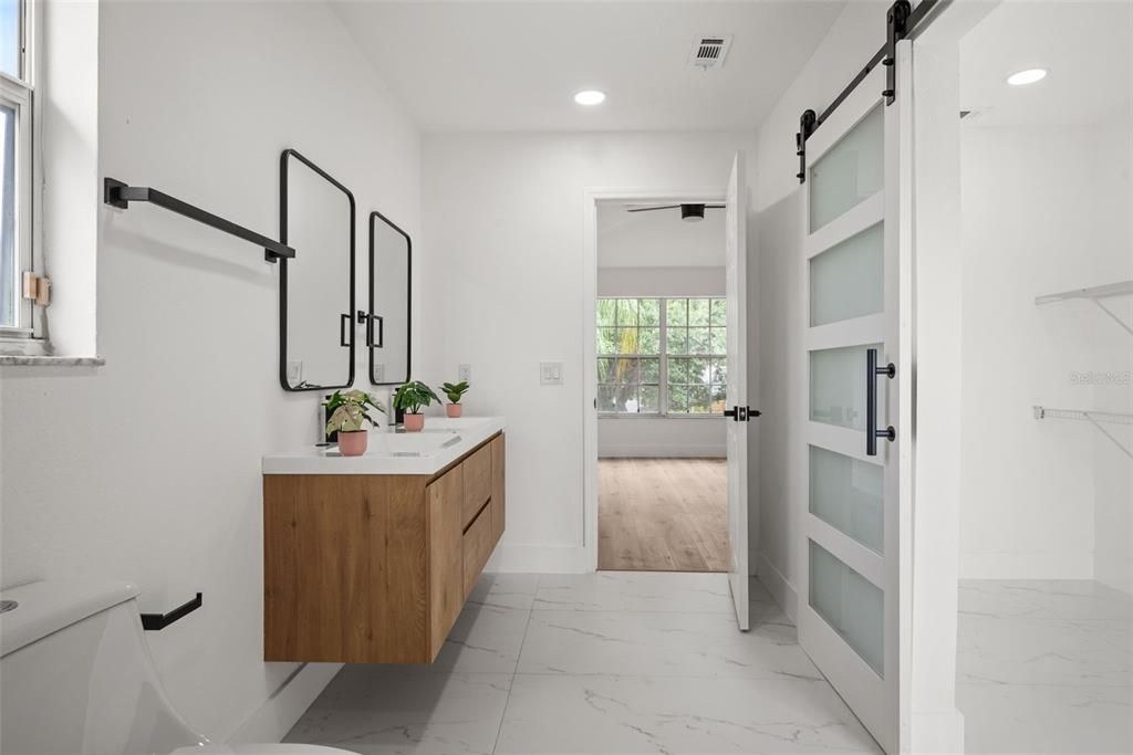 En Venta: $450,000 (3 camas, 2 baños, 2182 Pies cuadrados)