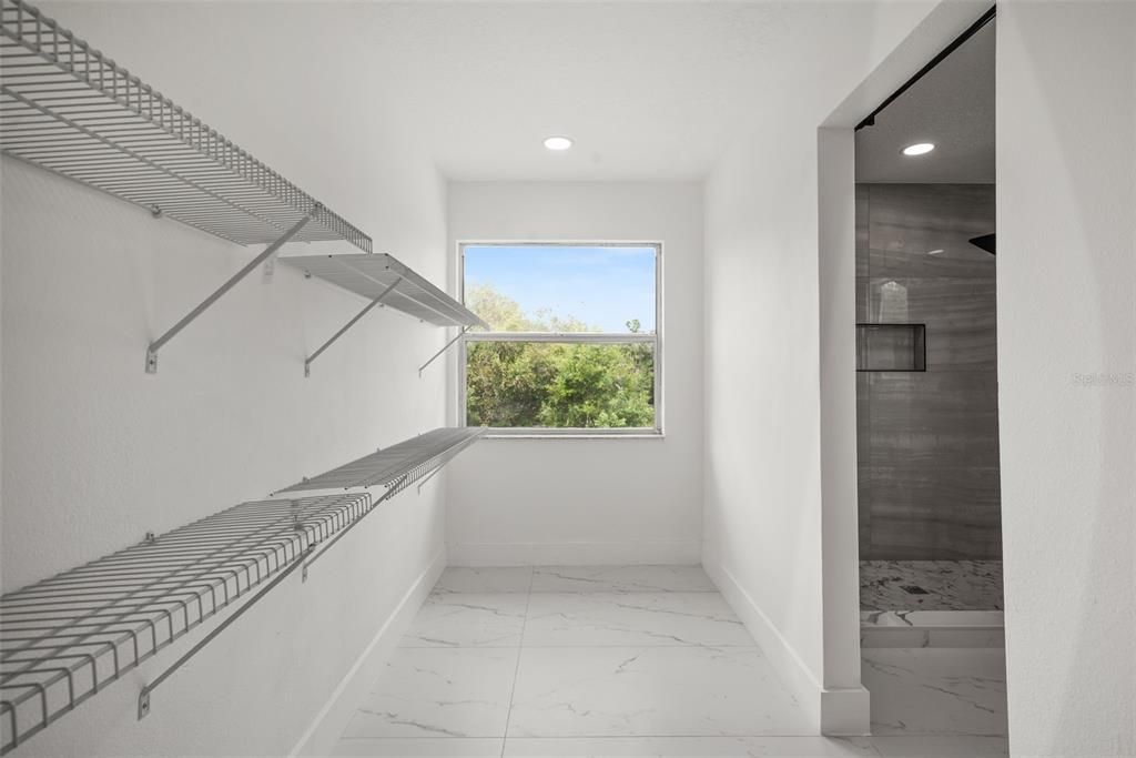 En Venta: $450,000 (3 camas, 2 baños, 2182 Pies cuadrados)