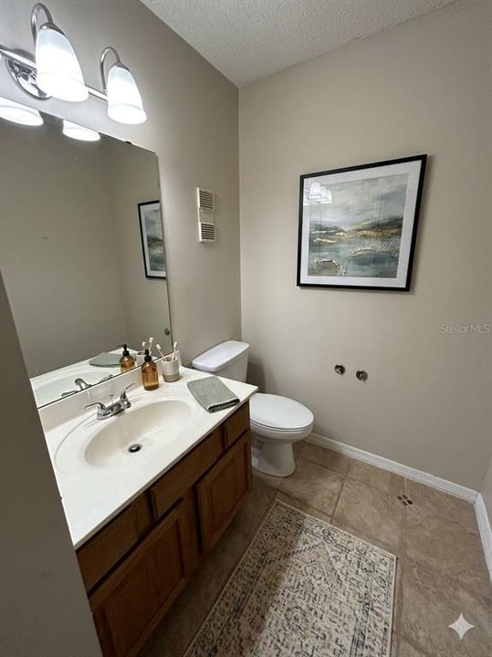 For Sale: $139,900 (2 beds, 2 baths, 1085 Square Feet)