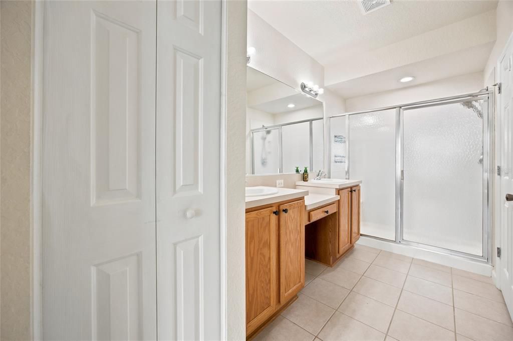 For Sale: $199,900 (2 beds, 2 baths, 1490 Square Feet)
