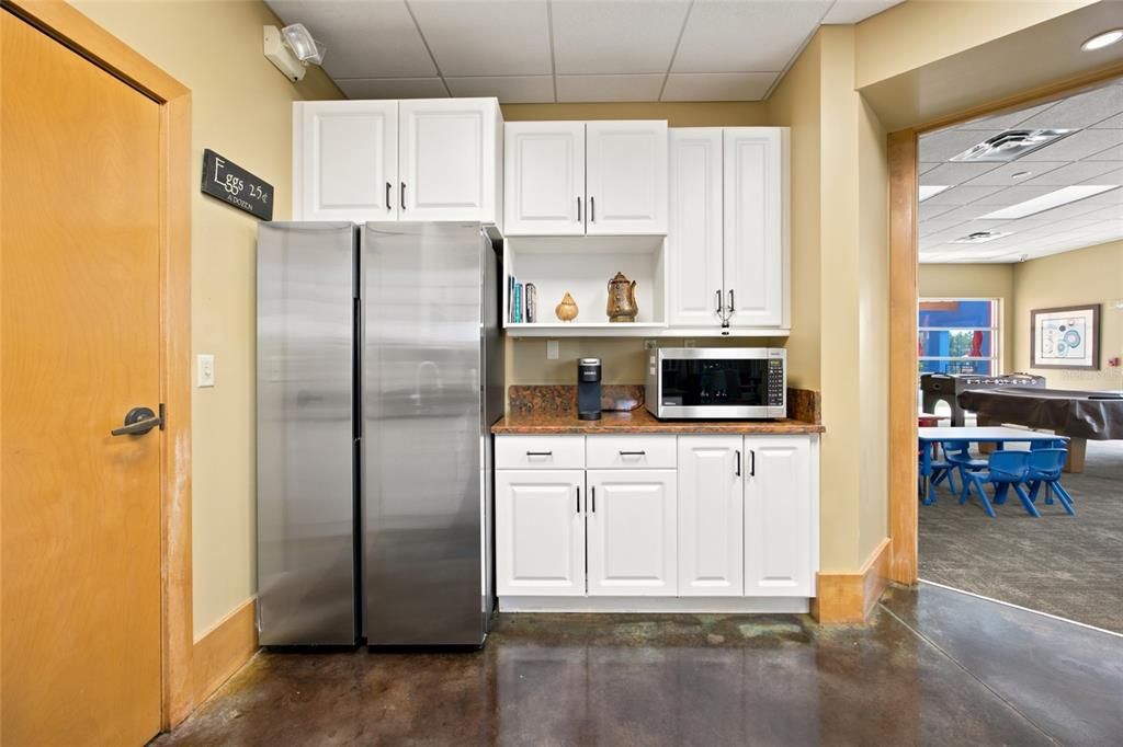 For Sale: $199,900 (2 beds, 2 baths, 1490 Square Feet)