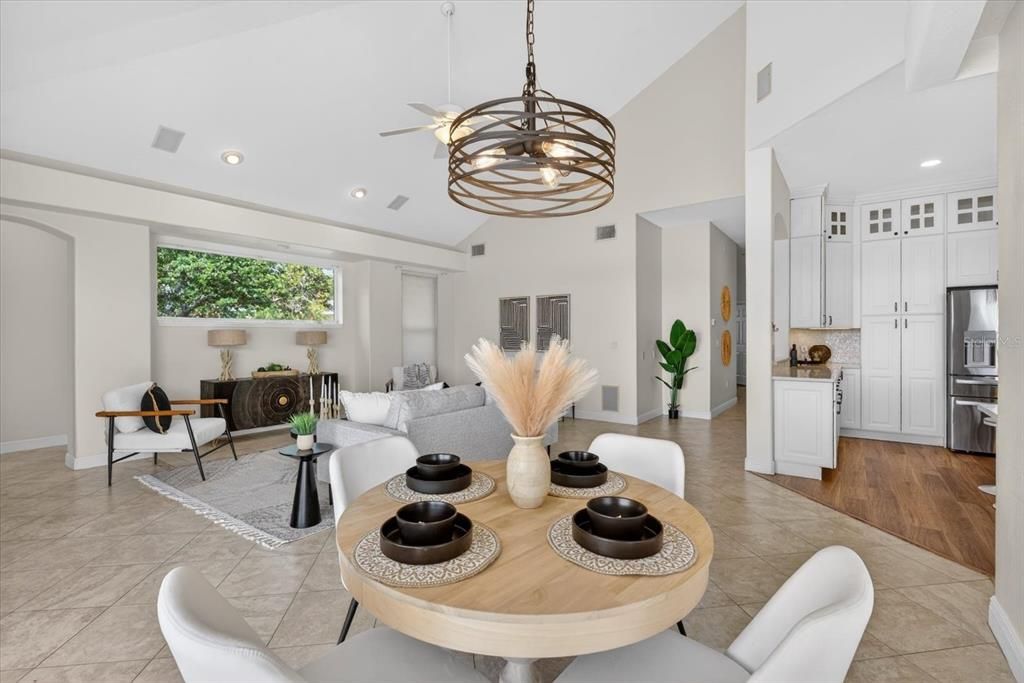 На продажу: $1,275,000 (6 спален, 3 ванн, 4429 Квадратных фут)