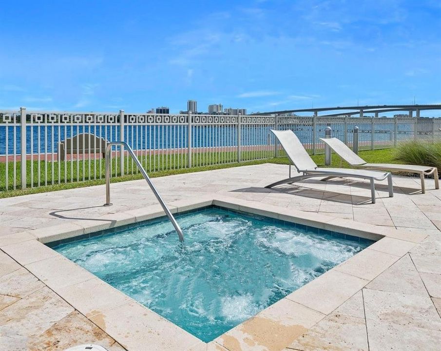 For Rent: $3,000 (2 beds, 2 baths, 1537 Square Feet)