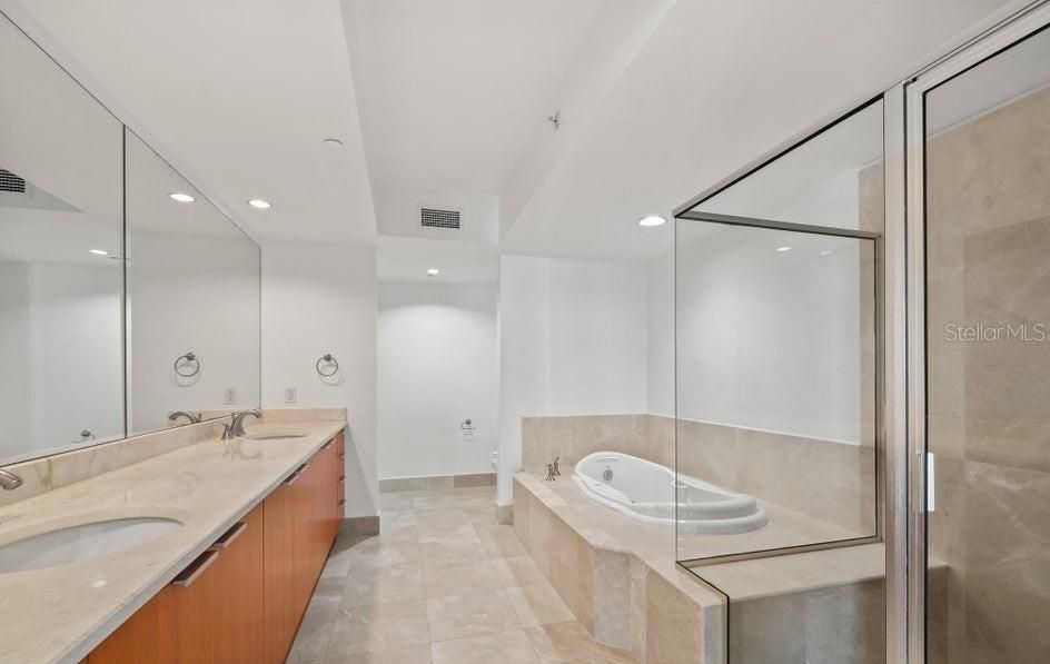 For Rent: $3,000 (2 beds, 2 baths, 1537 Square Feet)