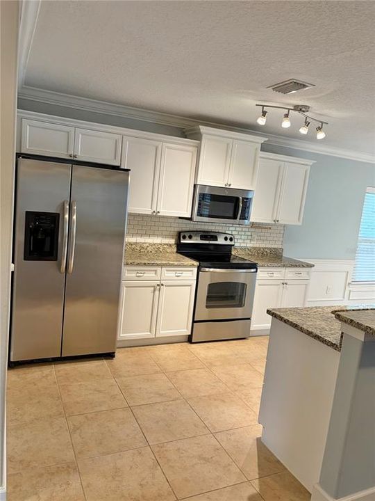 En Venta: $289,500 (3 camas, 2 baños, 1525 Pies cuadrados)