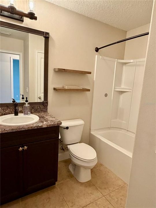 En Venta: $289,500 (3 camas, 2 baños, 1525 Pies cuadrados)