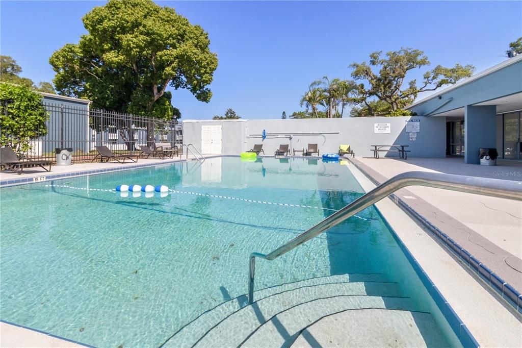For Rent: $1,475 (2 beds, 2 baths, 850 Square Feet)