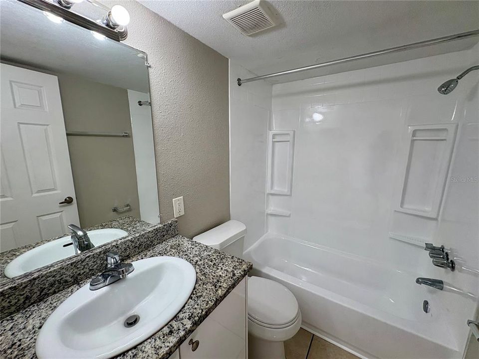 For Rent: $1,475 (2 beds, 2 baths, 850 Square Feet)