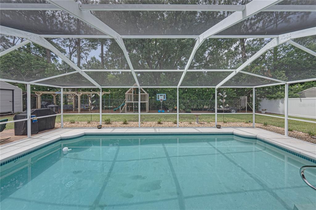 Activo con contrato: $454,900 (3 camas, 2 baños, 2203 Pies cuadrados)