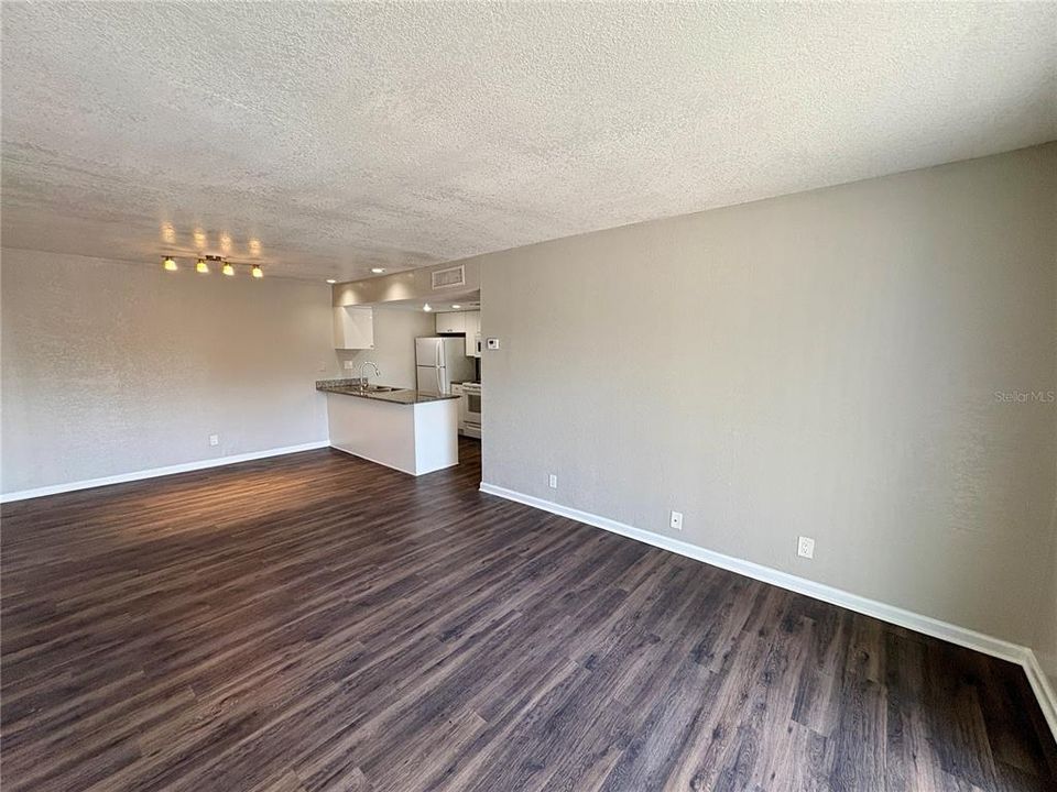 В аренду: $1,425 (2 спален, 2 ванн, 850 Квадратных фут)