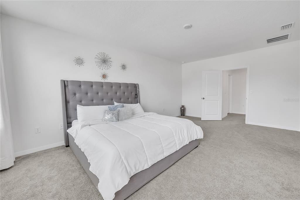 For Sale: $545,990 (5 beds, 3 baths, 2605 Square Feet)