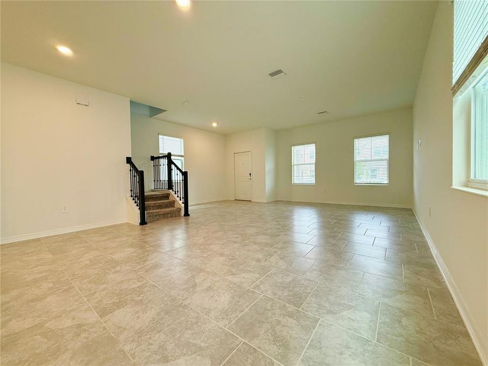 For Rent: $2,550 (4 beds, 3 baths, 2030 Square Feet)
