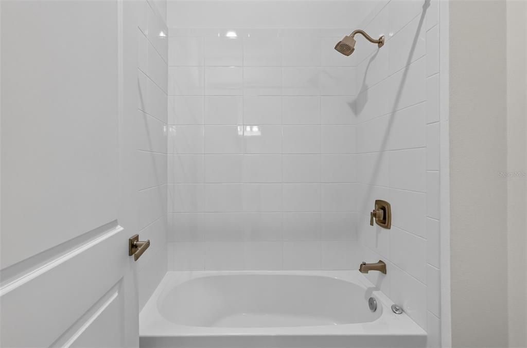 En Venta: $815,000 (3 camas, 2 baños, 2513 Pies cuadrados)