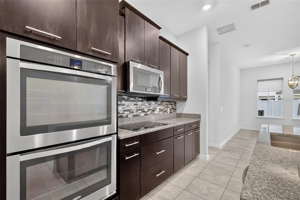 En Venta: $815,000 (3 camas, 2 baños, 2513 Pies cuadrados)