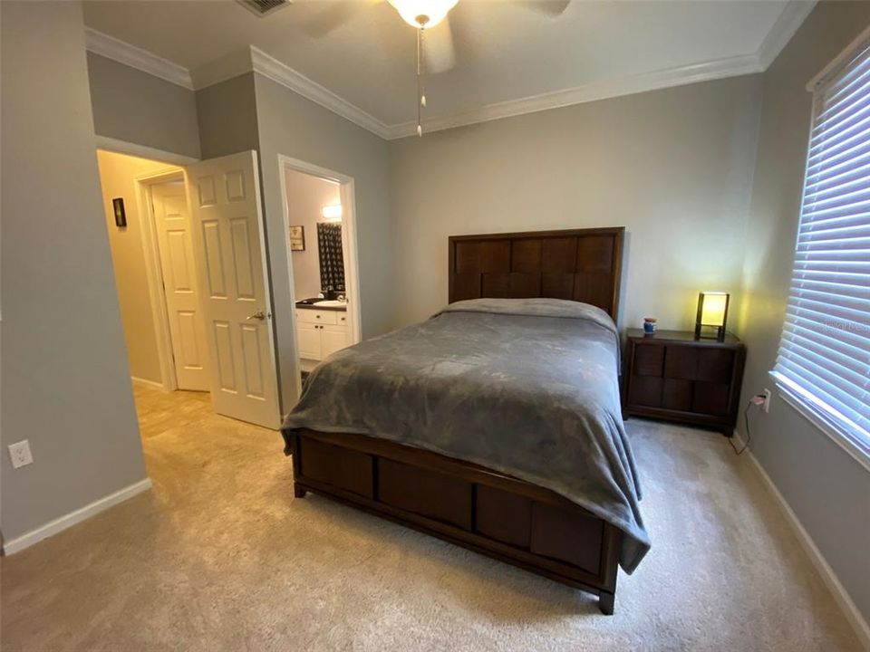 В аренду: $2,300 (3 спален, 3 ванн, 1335 Квадратных фут)