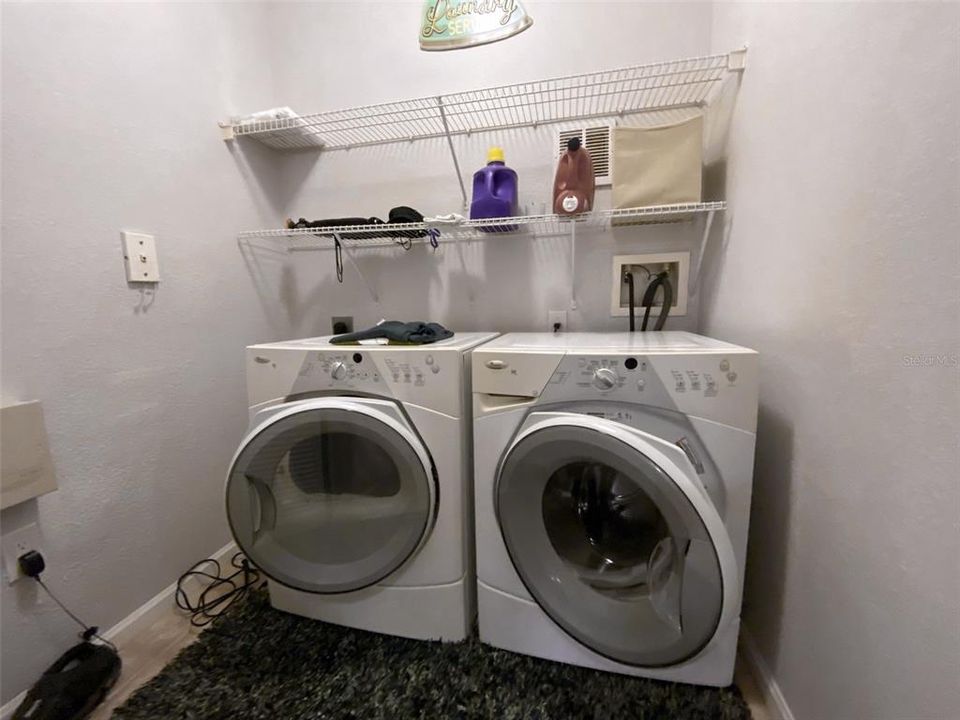 В аренду: $2,300 (3 спален, 3 ванн, 1335 Квадратных фут)