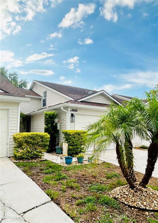 For Rent: $2,300 (3 beds, 2 baths, 1652 Square Feet)