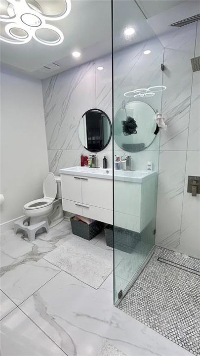For Rent: $2,300 (3 beds, 2 baths, 1652 Square Feet)