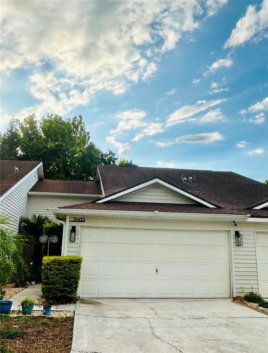 For Rent: $2,300 (3 beds, 2 baths, 1652 Square Feet)