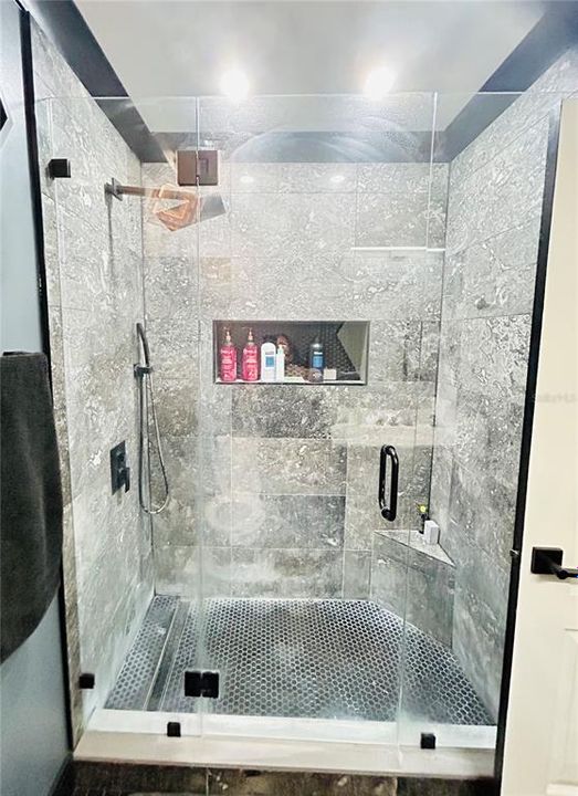 For Rent: $2,300 (3 beds, 2 baths, 1652 Square Feet)