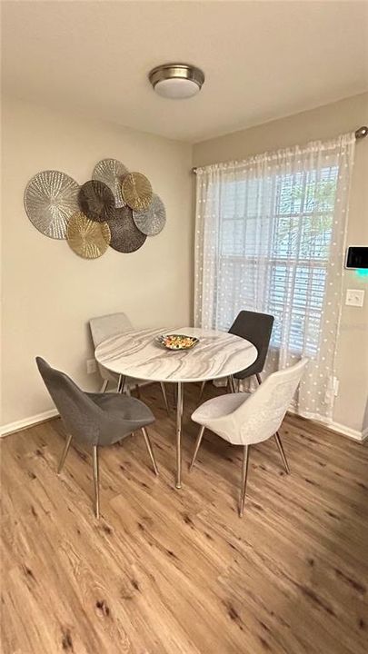 For Rent: $2,300 (3 beds, 2 baths, 1652 Square Feet)