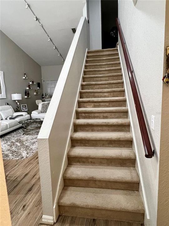 For Rent: $2,300 (3 beds, 2 baths, 1652 Square Feet)