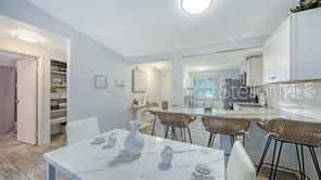 En Venta: $180,000 (2 camas, 2 baños, 945 Pies cuadrados)
