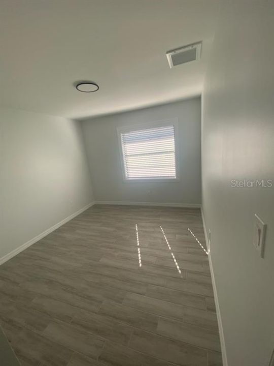 For Rent: $2,585 (4 beds, 2 baths, 1556 Square Feet)