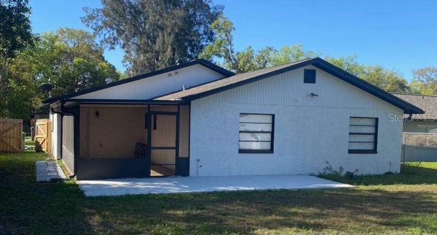For Rent: $2,585 (4 beds, 2 baths, 1556 Square Feet)
