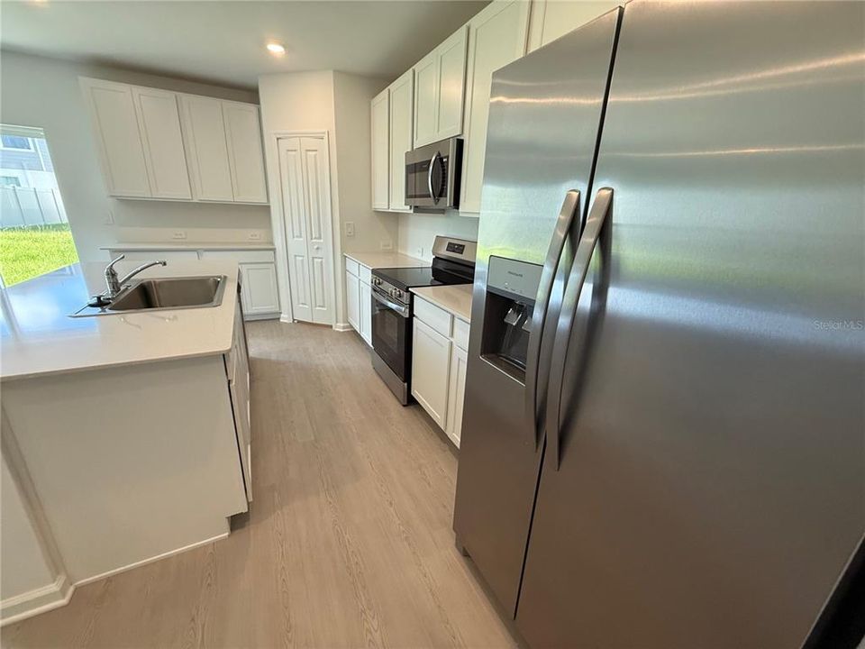 В аренду: $2,350 (5 спален, 2 ванн, 2112 Квадратных фут)