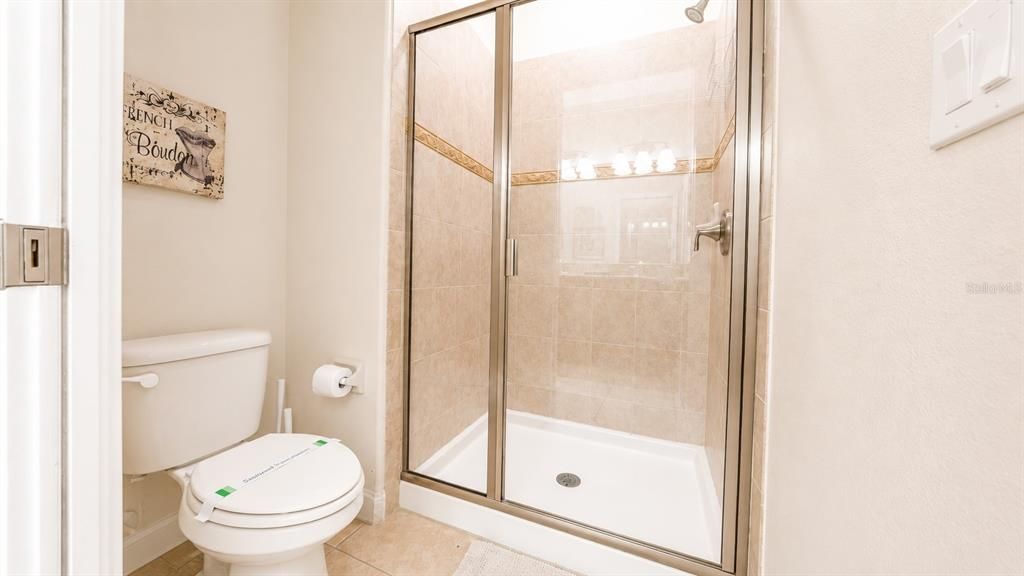 En Venta: $498,500 (5 camas, 4 baños, 2128 Pies cuadrados)