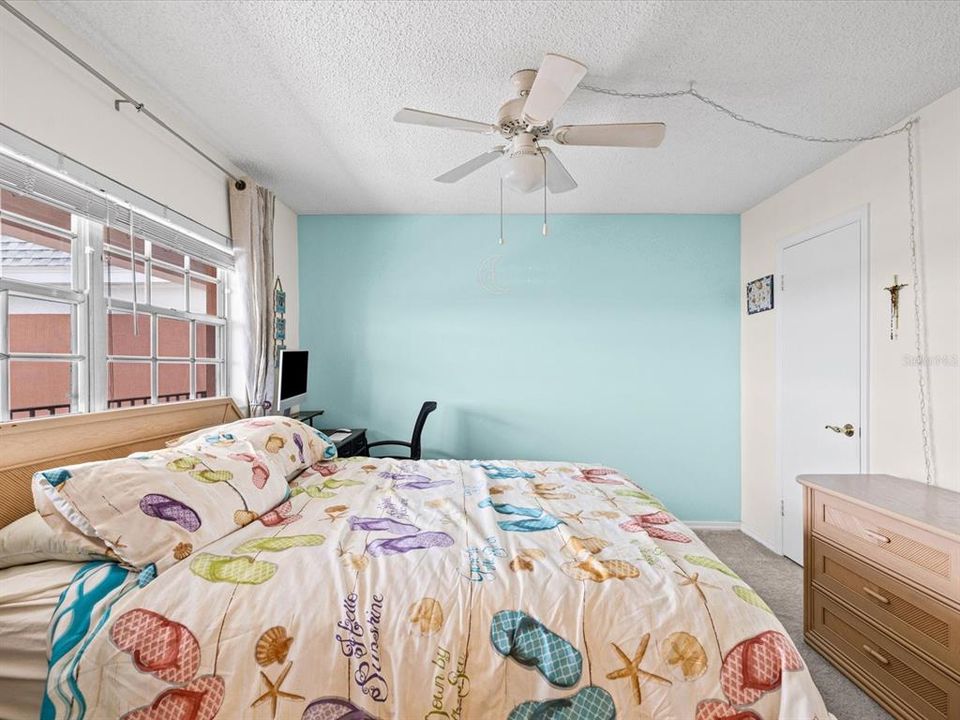 En Venta: $160,000 (2 camas, 2 baños, 1050 Pies cuadrados)