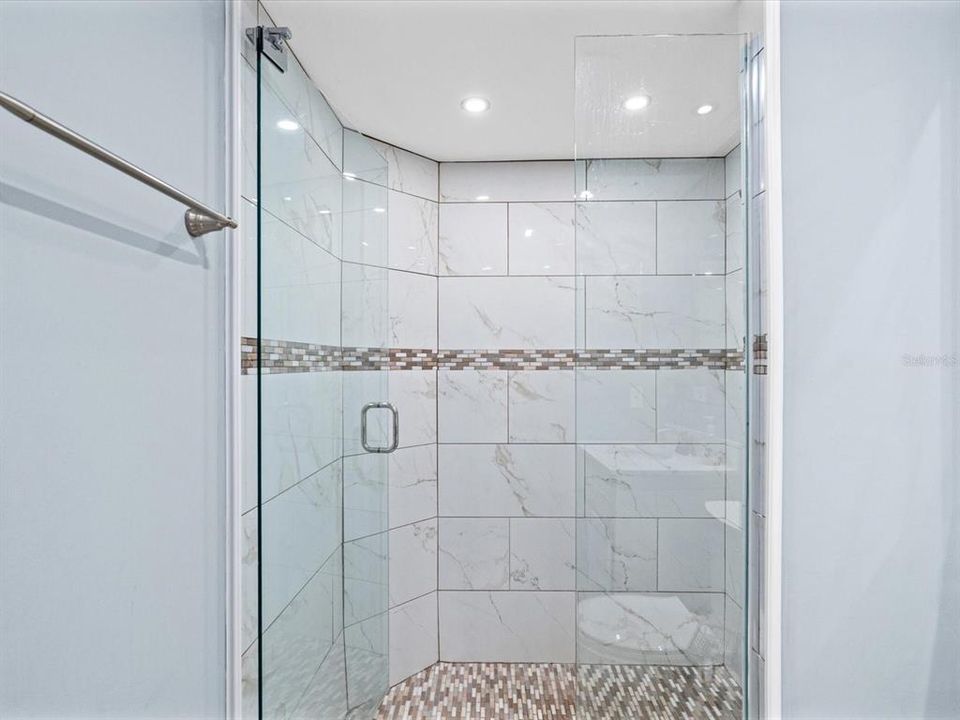 En Venta: $160,000 (2 camas, 2 baños, 1050 Pies cuadrados)