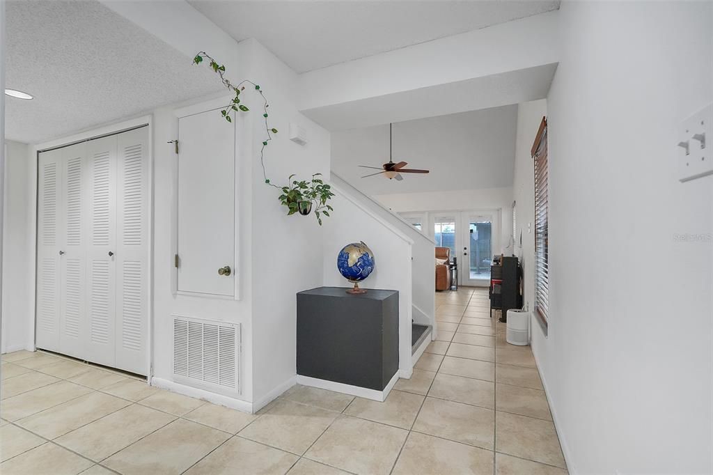 Activo con contrato: $375,000 (3 camas, 2 baños, 1650 Pies cuadrados)