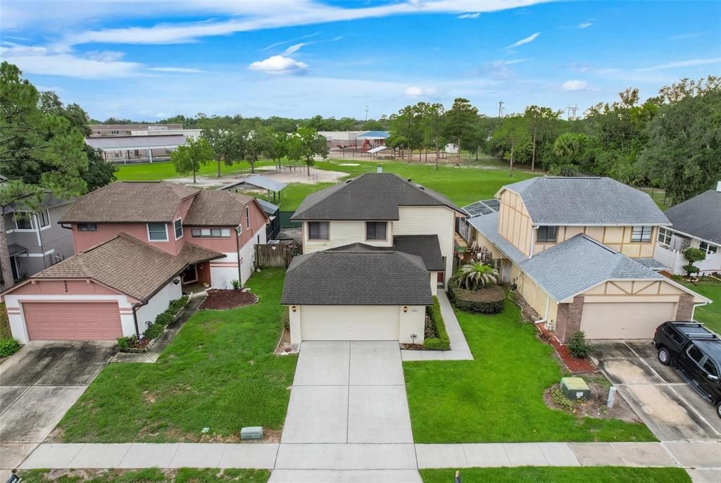 Activo con contrato: $375,000 (3 camas, 2 baños, 1650 Pies cuadrados)